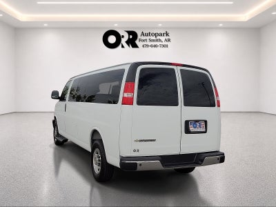 2025 Chevrolet Express Passenger 1LT