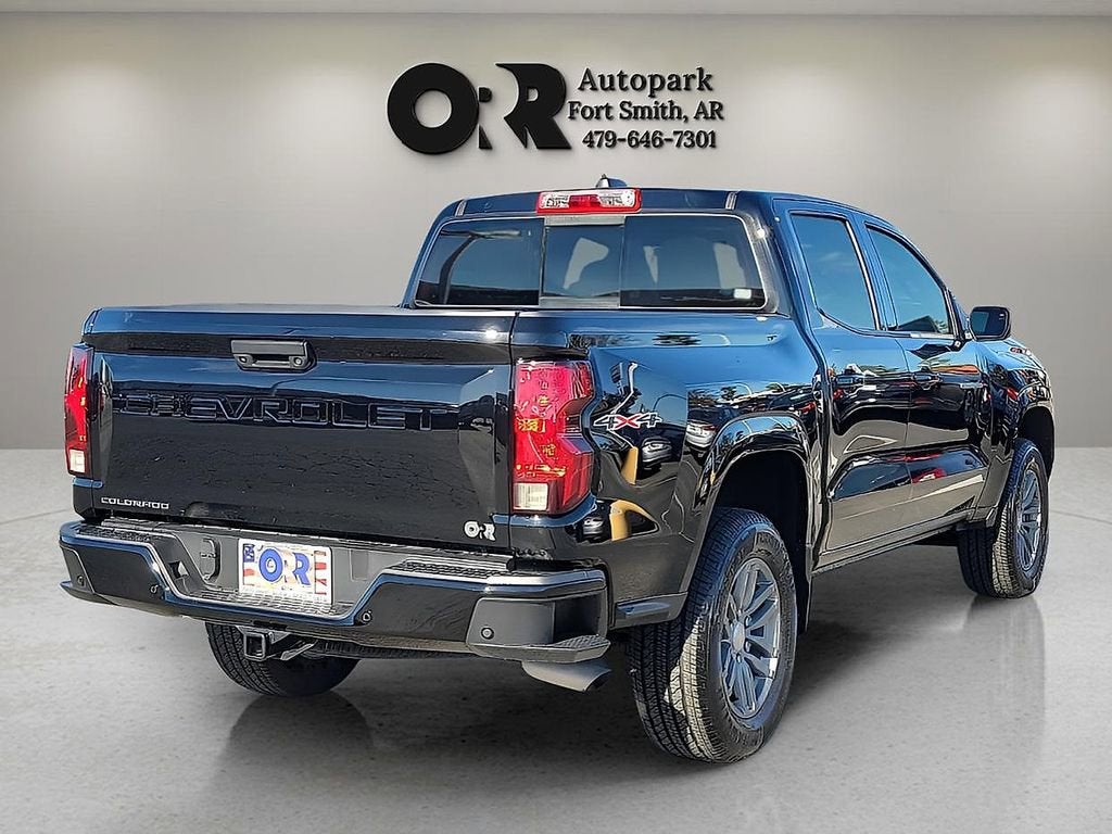 2025 Chevrolet Colorado WT/LT