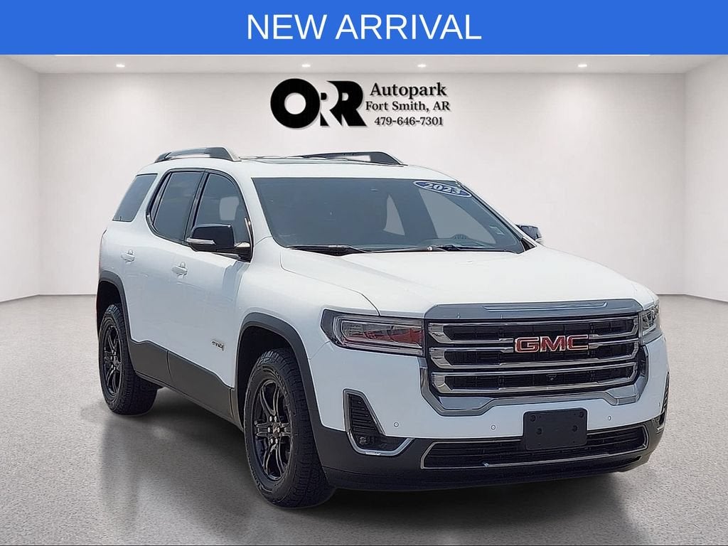 2023 GMC Acadia AT4