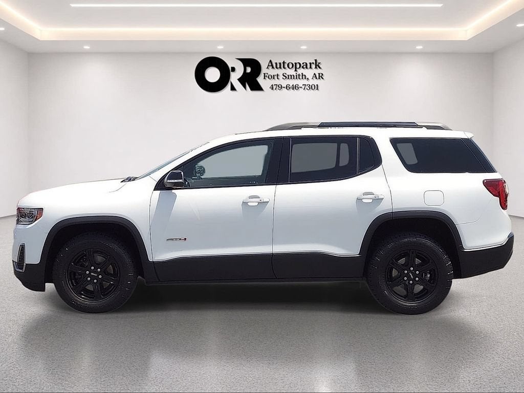 2023 GMC Acadia AT4