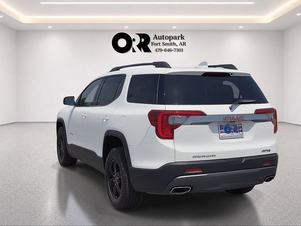 2023 GMC Acadia AT4