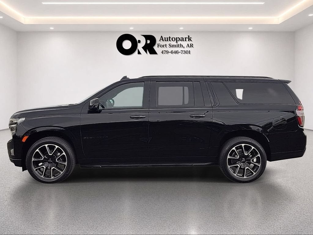2023 Chevrolet Suburban RST