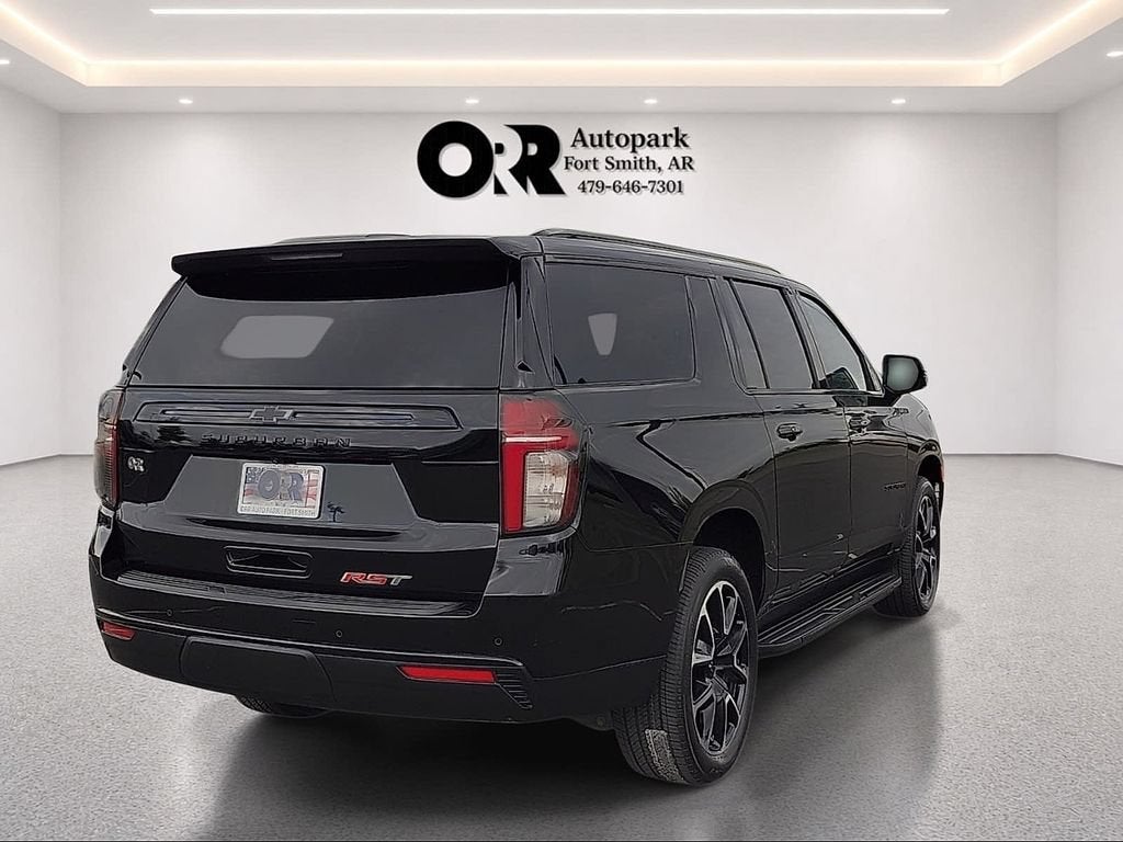 2023 Chevrolet Suburban RST