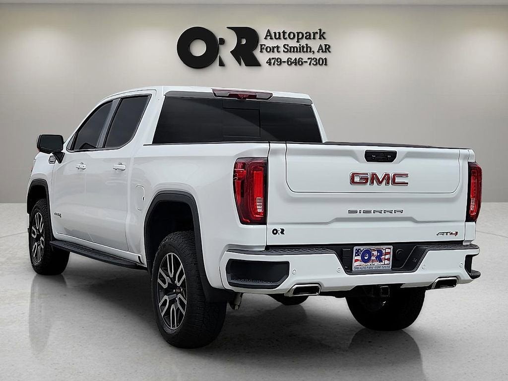 2025 GMC Sierra 1500 AT4
