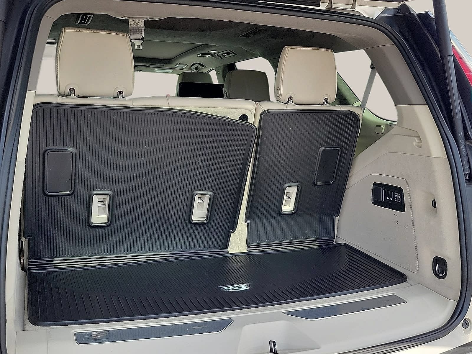 2022 Cadillac Escalade Premium Luxury Platinum
