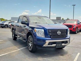 2023 Nissan Titan SV