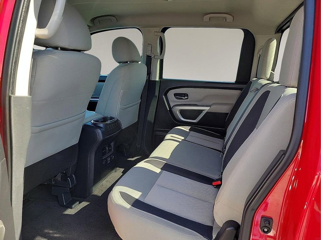 2021 Nissan Titan SV