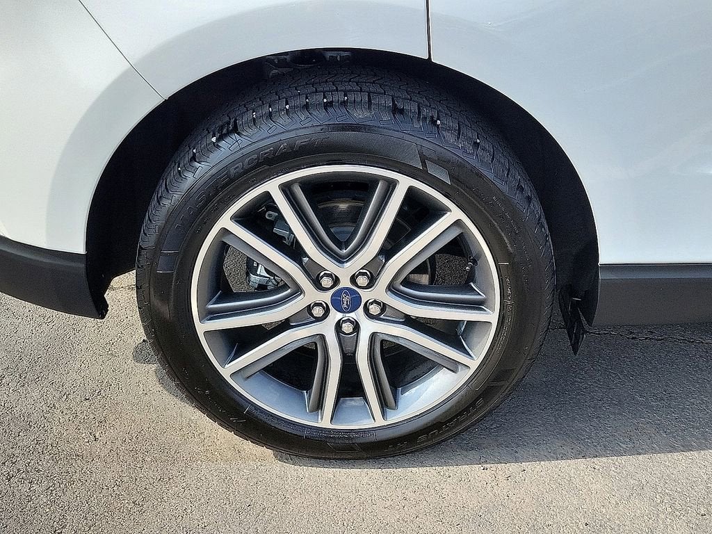 2020 Ford Edge Titanium