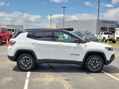 2025 Jeep Compass Trailhawk