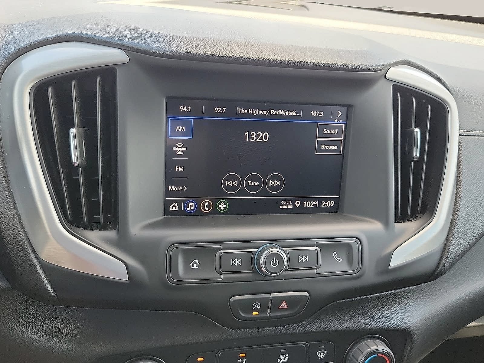 2024 GMC Terrain SLE