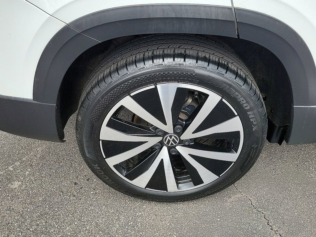 2024 Volkswagen Taos SE