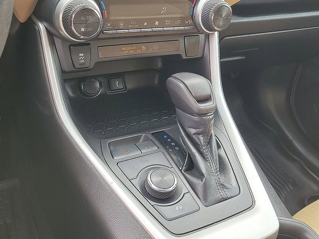 2021 Toyota RAV4 Hybrid LE