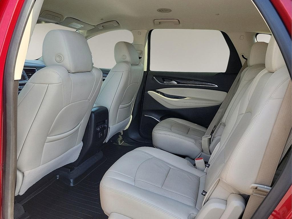 2022 Buick Enclave Essence