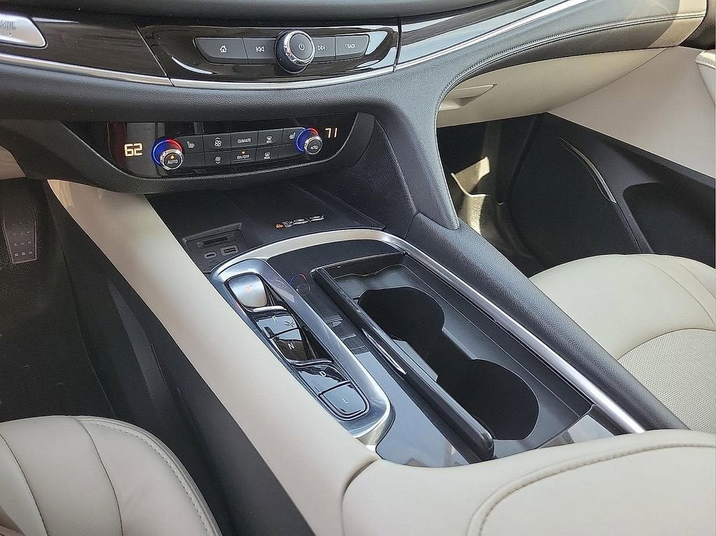 2022 Buick Enclave Essence