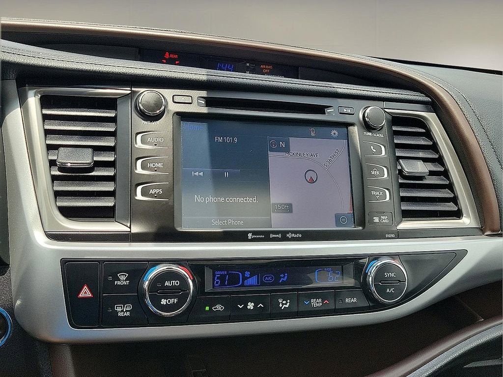 2019 Toyota Highlander SE