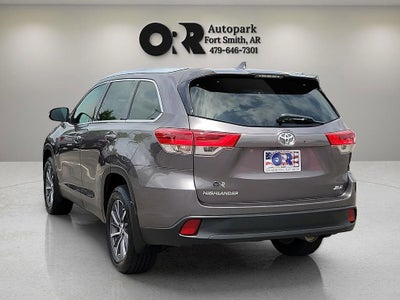 2019 Toyota Highlander SE