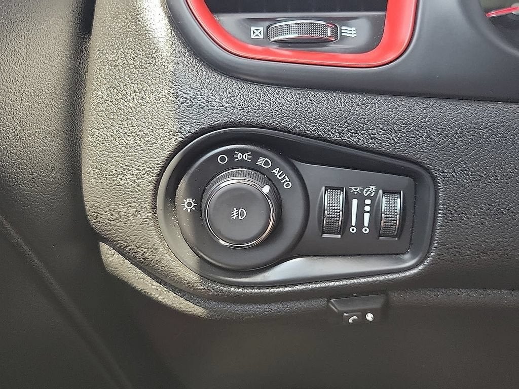 2016 Jeep Renegade Trailhawk