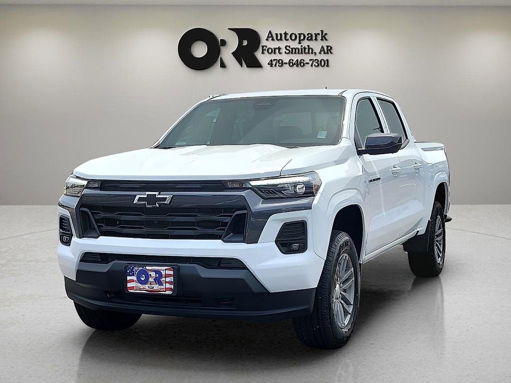 2025 Chevrolet Colorado WT/LT