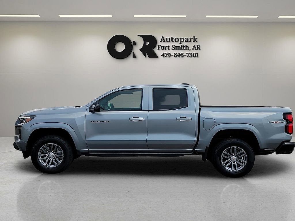 2025 Chevrolet Colorado WT/LT