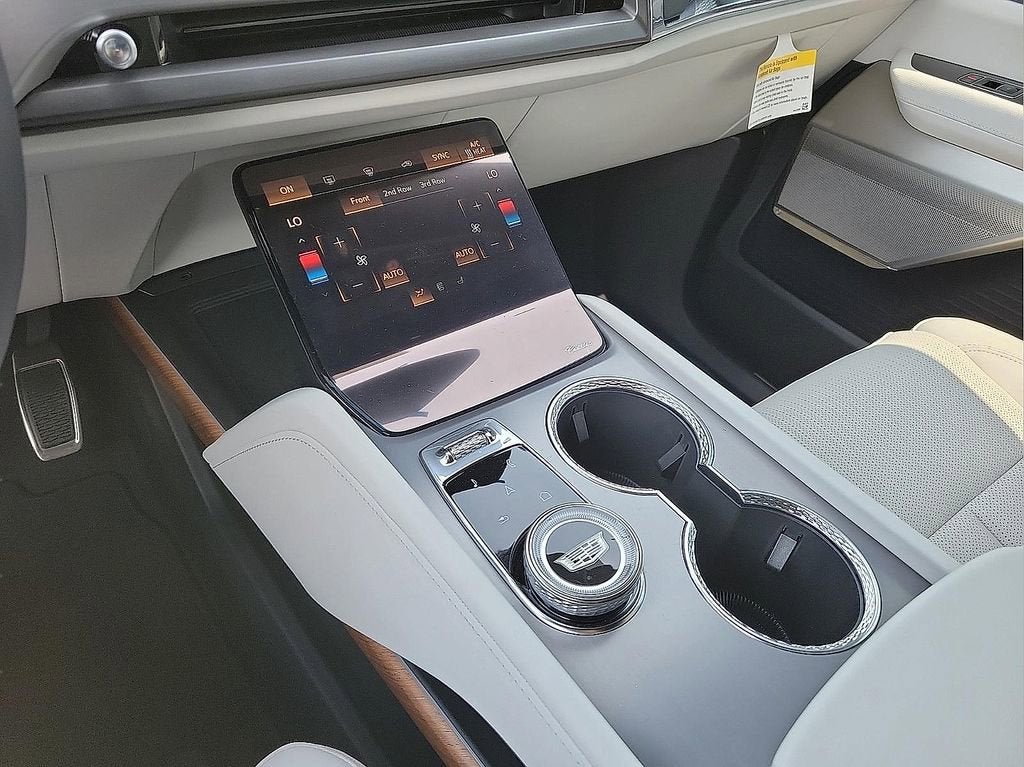 2026 Cadillac VISTIQ Luxury